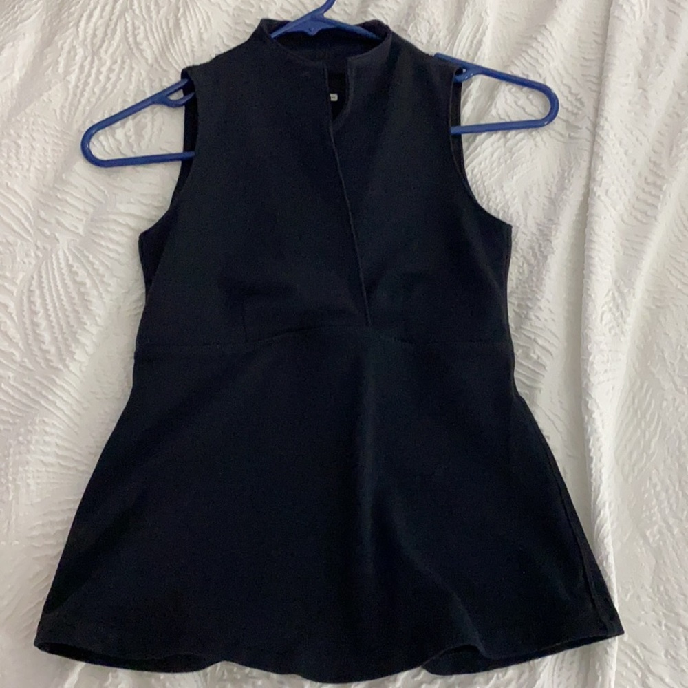 Lululemon unique top size 2